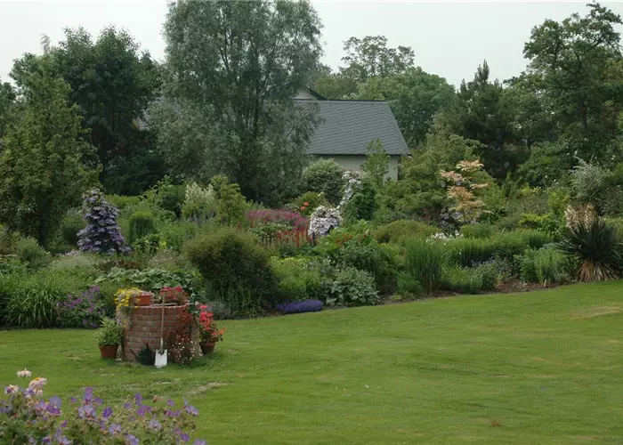 Der Brunnen im Garten – nicht nur beim Froschkönig beliebt